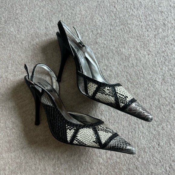 Snake print pointed toe heels - Picture 2 of 7